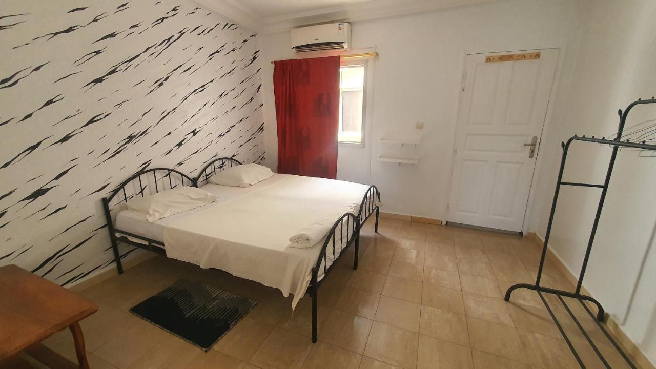 Bricos Appartement Sud Foire داكاغْ المظهر الخارجي الصورة